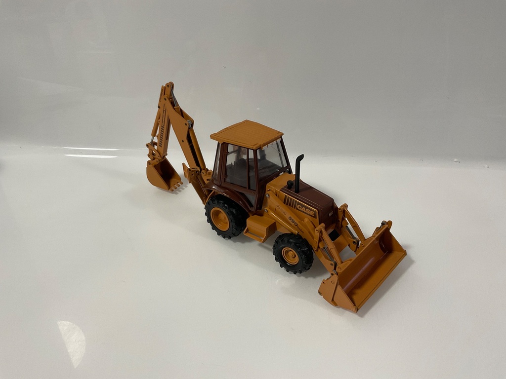 1/35 CONRAD CASE 590 TURBO CONSTRUCTION KING LOADER/ BACKHOE  - Photo 5