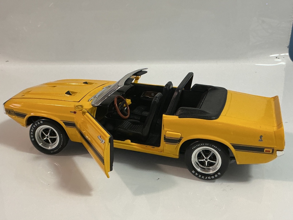 1/18 ERTL 1959 SHELBY GT-500 YELLOW ON BLACK  - Photo 3