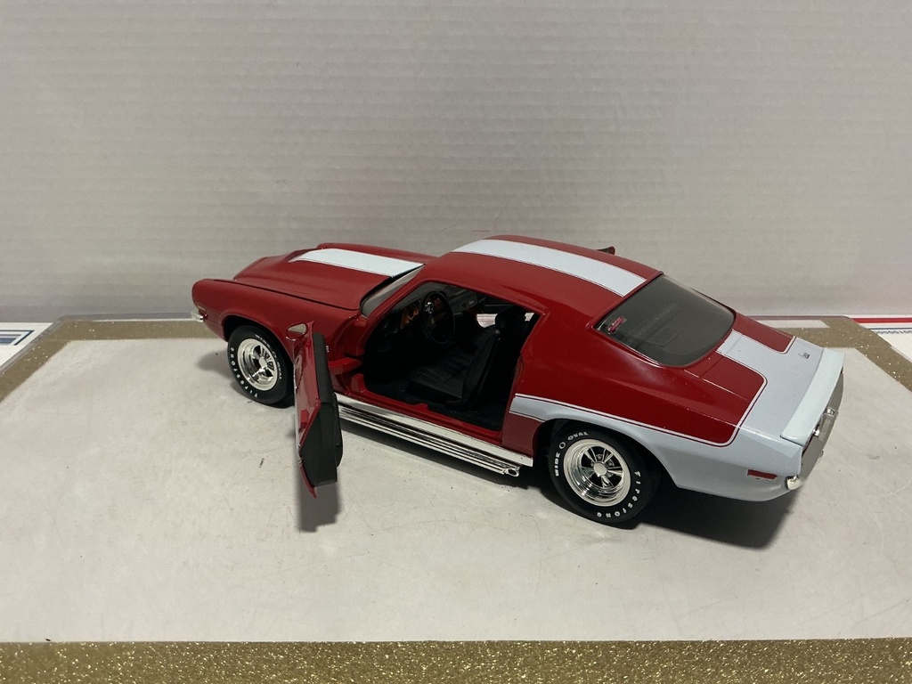1/18: ERTL 1970 CHEVROLET CAMARO SS RED ON BLACK WITH WHITE STRIPE image