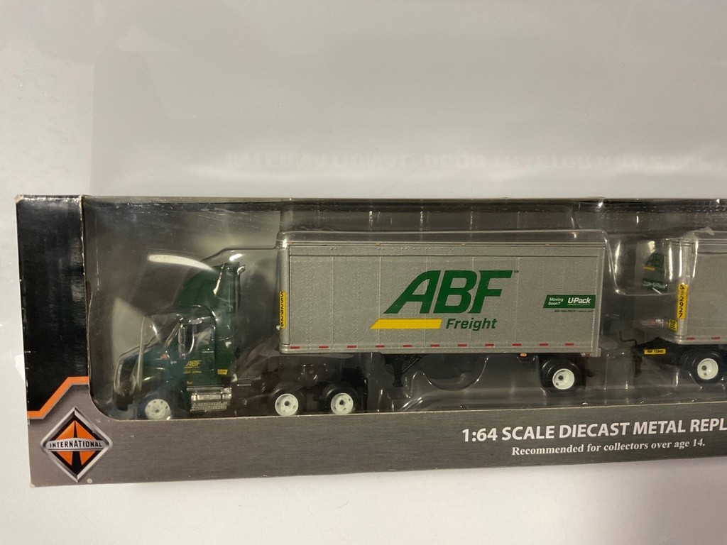 1/64  FIRST GEAR INTERNATIONAL 8600 TRACTOR 2 PUPPY TRAILER ABF FREIGHT 68-0260 - Photo 2