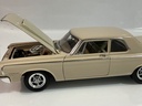 1/18 HIGHWAY 1964 DODGE DCP CREAM ON TAN  - Photo 4