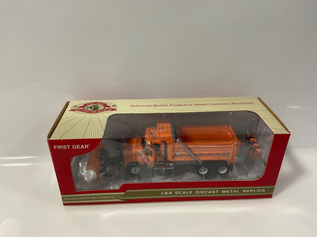 1/64 FIRST GEAR COLORADO DOT DUMP TRUCK WITH SNOW PLOW 60-0029 - Photo 2
