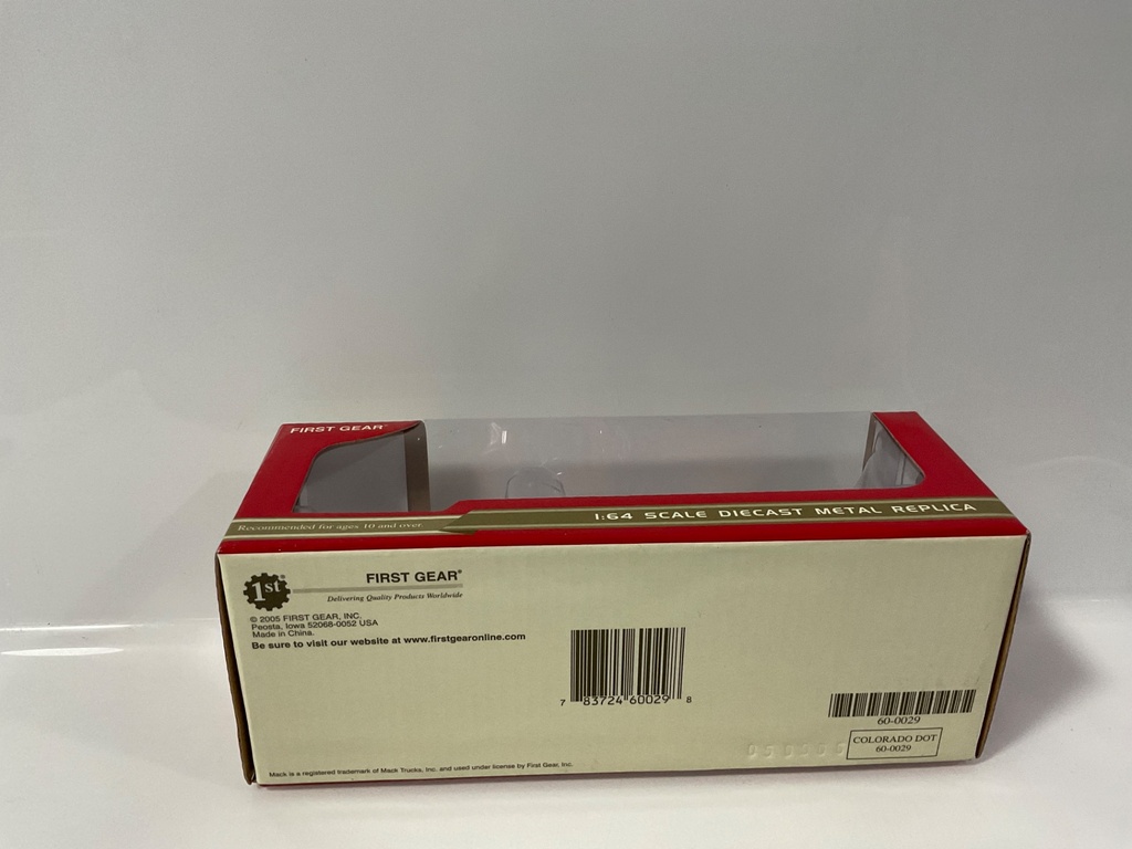 1/64 FIRST GEAR COLORADO DOT DUMP TRUCK WITH SNOW PLOW 60-0029 - Photo 3