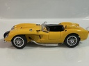 1/18 BURAGO 1957 FERRARI 250 TESTA ROSSA YELLOW ON BLACK *DAMAGED STICKER - Photo 2