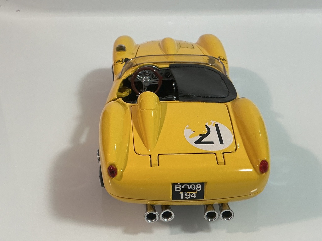 1/18 BURAGO 1957 FERRARI 250 TESTA ROSSA YELLOW ON BLACK *DAMAGED STICKER - Photo 4