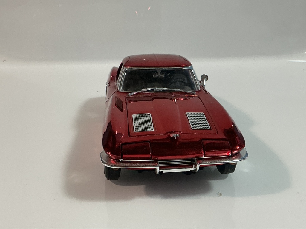 1/18 ERTL 1963 CHEVROLET CORVETTE METALLIC SHINY RED ON BLACK - Photo 8
