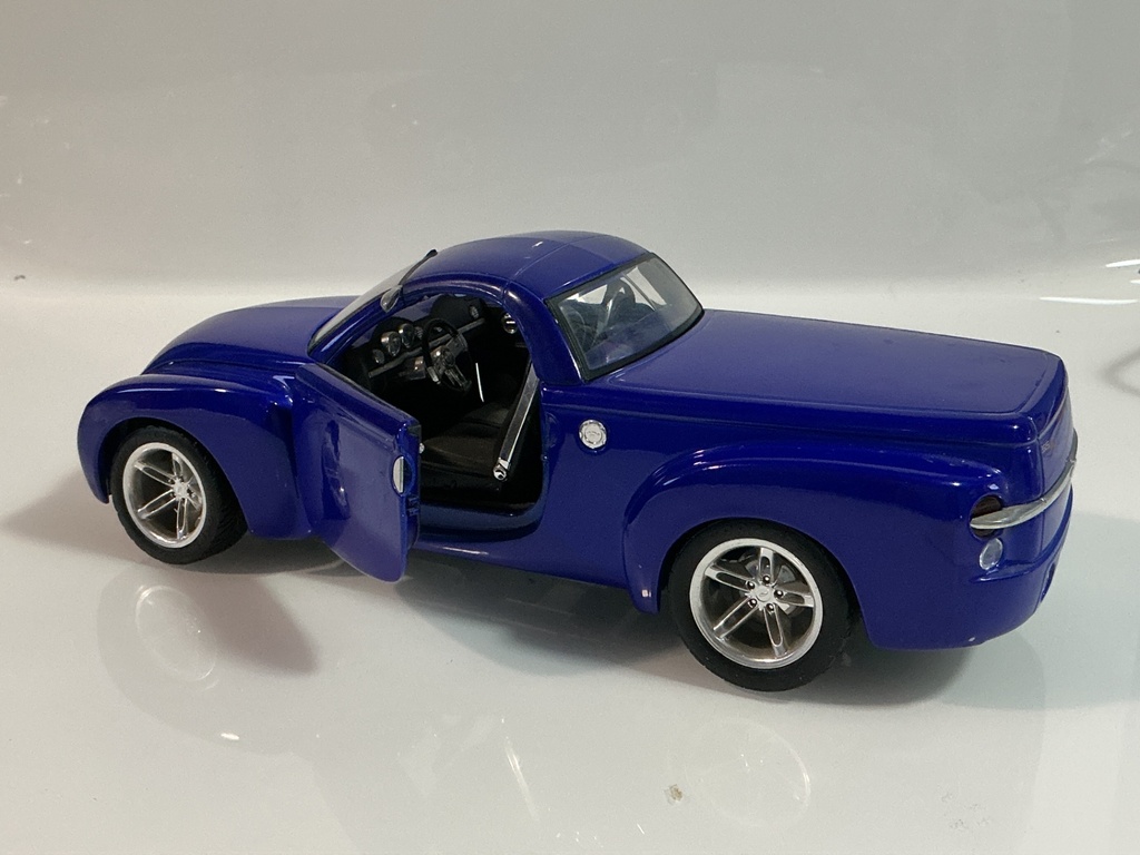 1/18 MAISTO 2000 CHEVROLET SSR BLUE ON BLUE - Photo 5