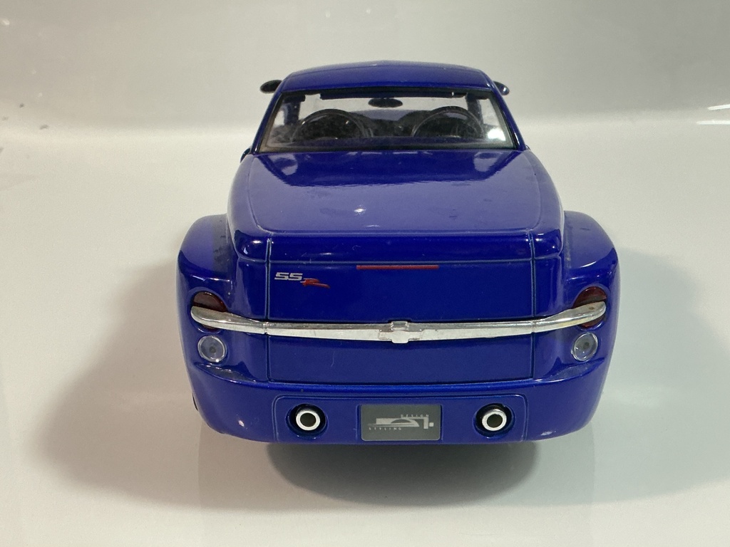 1/18 MAISTO 2000 CHEVROLET SSR BLUE ON BLUE - Photo 6