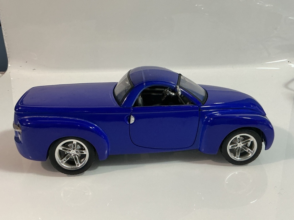 1/18 MAISTO 2000 CHEVROLET SSR BLUE ON BLUE - Photo 7