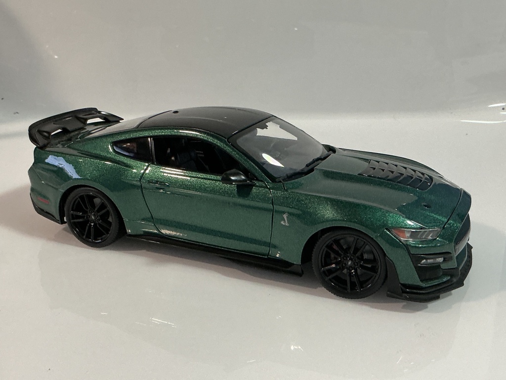 1/18 MAISTO 2020 MUSTANG SHELBY GT500 GREEN ON BLACK - Photo 6