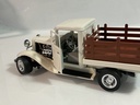 1/18 ROAD LEGENDS 1934 FORD PICKUP WHITE ON BLACK  - Photo 3
