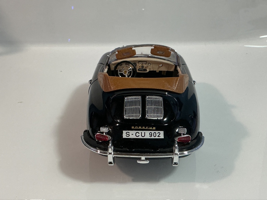 1/18 BURAGO PORSCHE 356 B 1961 BLACK ON TAN - Photo 6