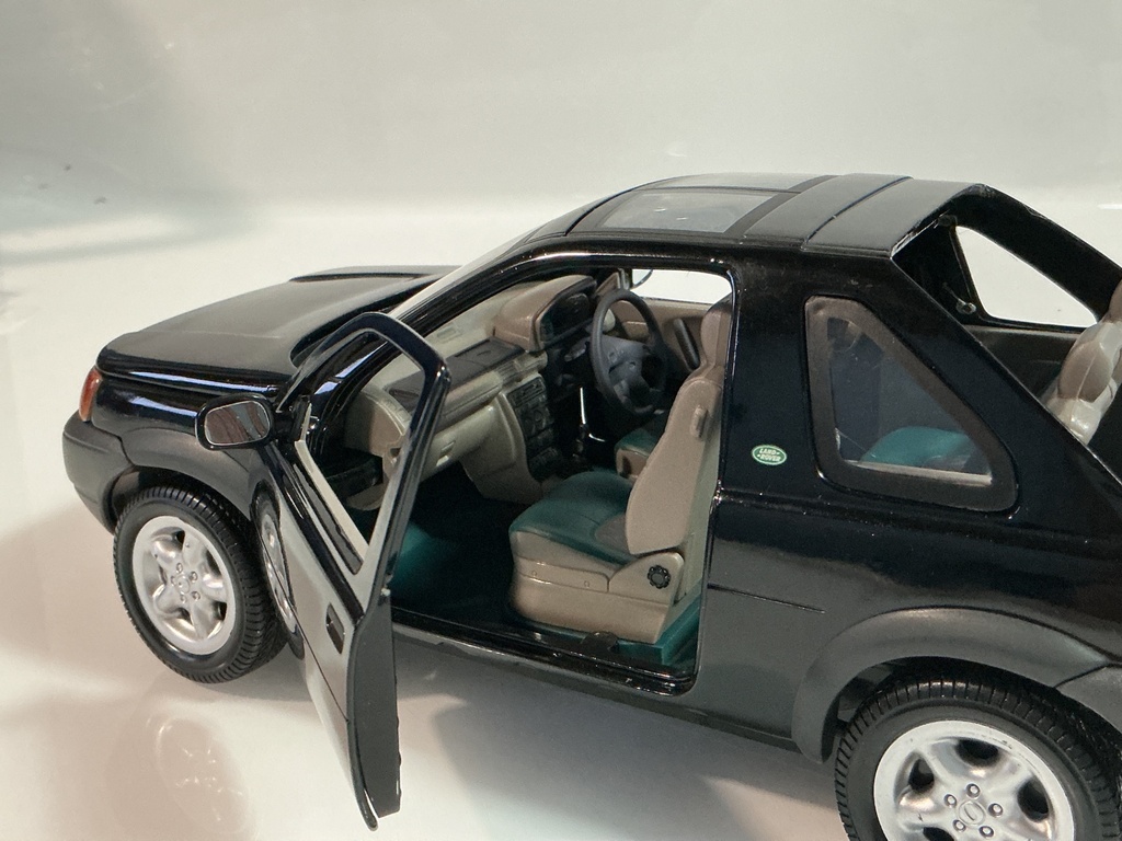 1/18 ERTL 1996 RANGE ROVER FREELANDER [NO WIPER]  - Photo 3