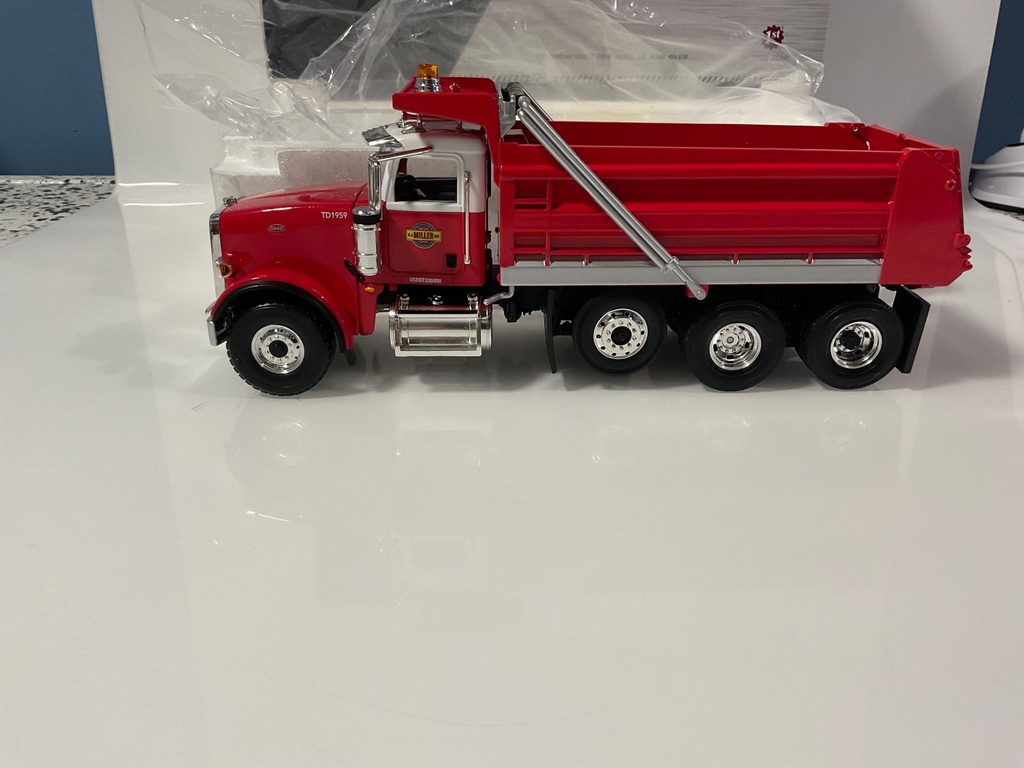 1/34 FIRST GEAR PETERBILT 367 DUMP TRUCK C.J. MILLER 19-4151 - Photo 3