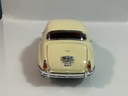 1/18 MAISTO 1959 JAGUAR MARK II CREAM ON RED - Photo 5