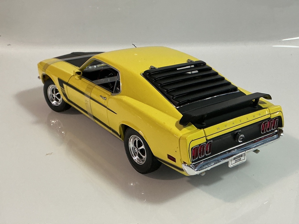1/18 WELLY 1969 FORD MUSTANG YELLOW / BLACK ON BLACK - Photo 3