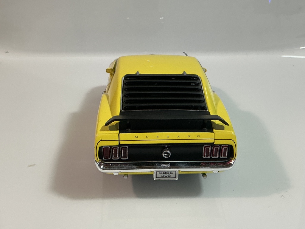 1/18 WELLY 1969 FORD MUSTANG YELLOW / BLACK ON BLACK - Photo 4