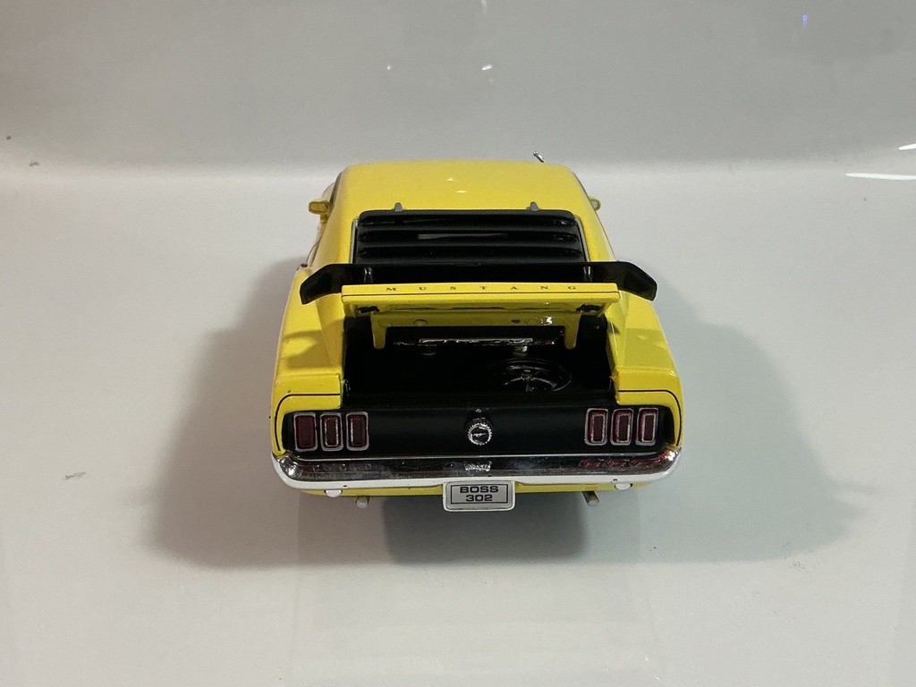 1/18 WELLY 1969 FORD MUSTANG YELLOW / BLACK ON BLACK - Photo 5
