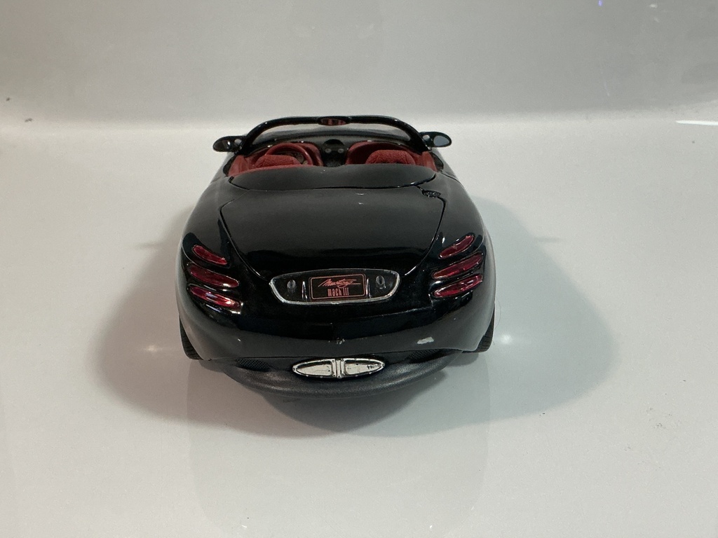 1/18 MAISTO MUSTANG MACH III BLACK ON RED - Photo 5