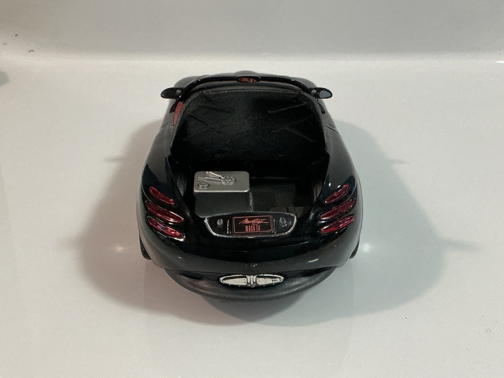 1/18 MAISTO MUSTANG MACH III BLACK ON RED - Photo 6