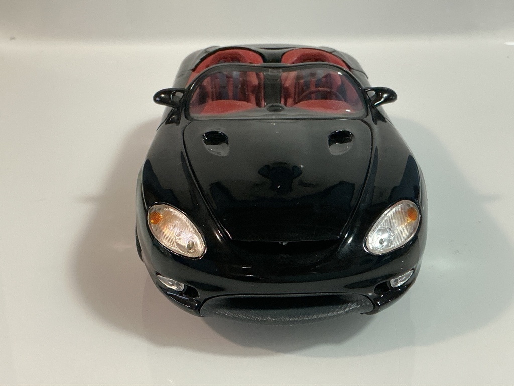 1/18 MAISTO MUSTANG MACH III BLACK ON RED - Photo 8