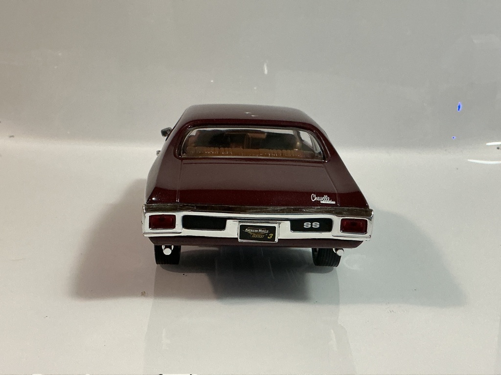 1/18 ERTL 1970 CHEVROLET CHEVELLE RED ON BROWN - Photo 5