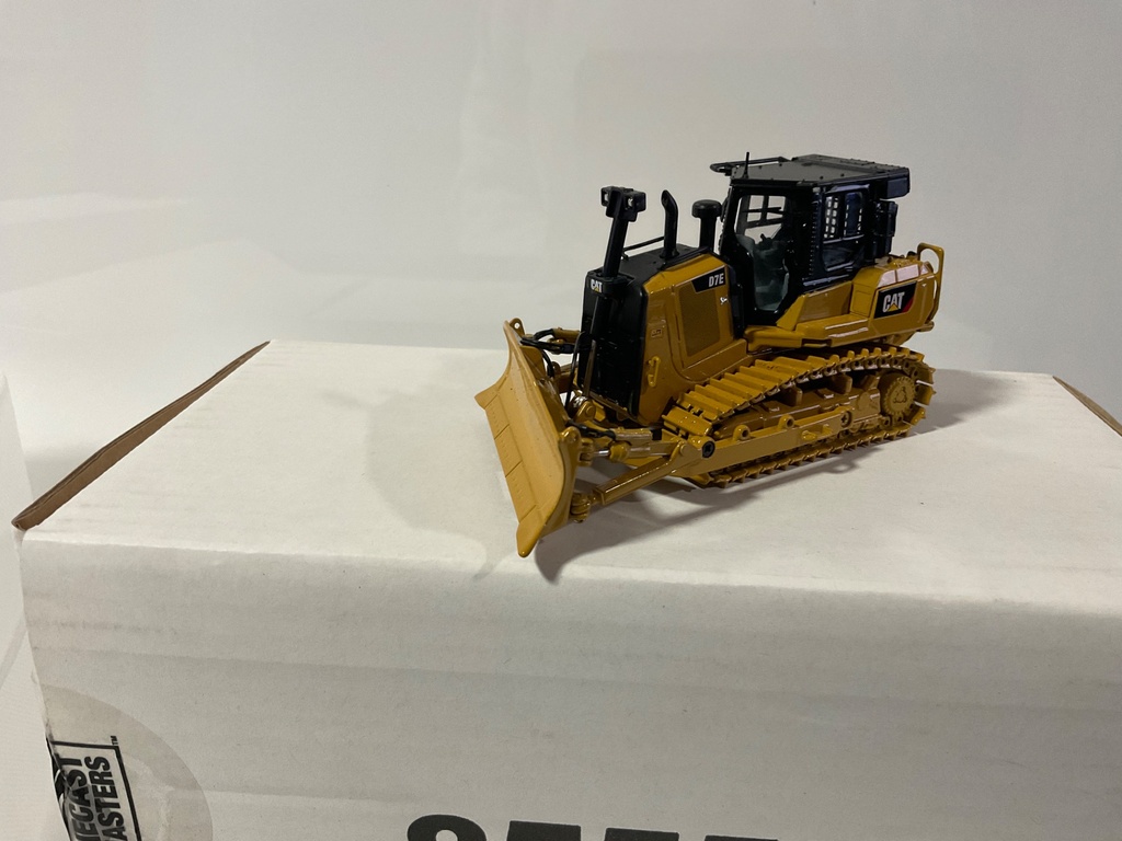 1/50 DCM CAT D7E TRACK TYPE TRACTOR PIPELINE CONFIGURATION 85555 - Photo 4