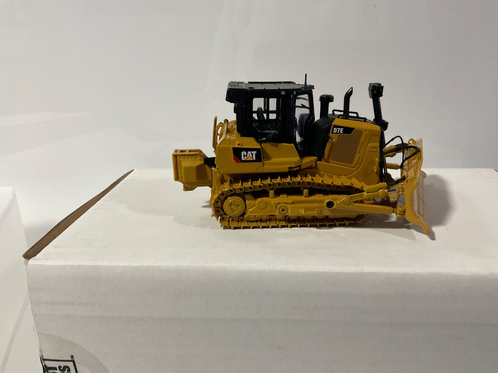 1/50 DCM CAT D7E TRACK TYPE TRACTOR PIPELINE CONFIGURATION 85555 - Photo 5