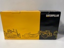 1/50 JOAL CAT 375 HYDRAULIC EXCAVATOR DEMOLITION GRAPPLE  WITH LOG  BOX IMPERFECT - Photo 3