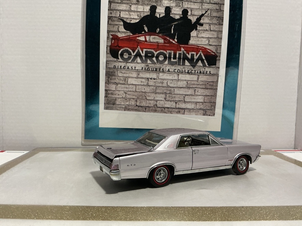 1/24: DANBURY MINT 1965 PONTIAC GTO SILVER image