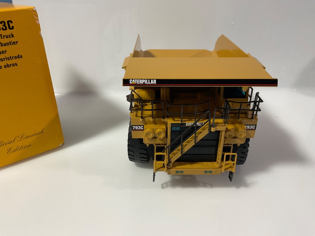 1/50 NZG CAT 793C OFF HIGHWAY TRUCK OFFICIAL LAUNCH EDITION  - Photo 3