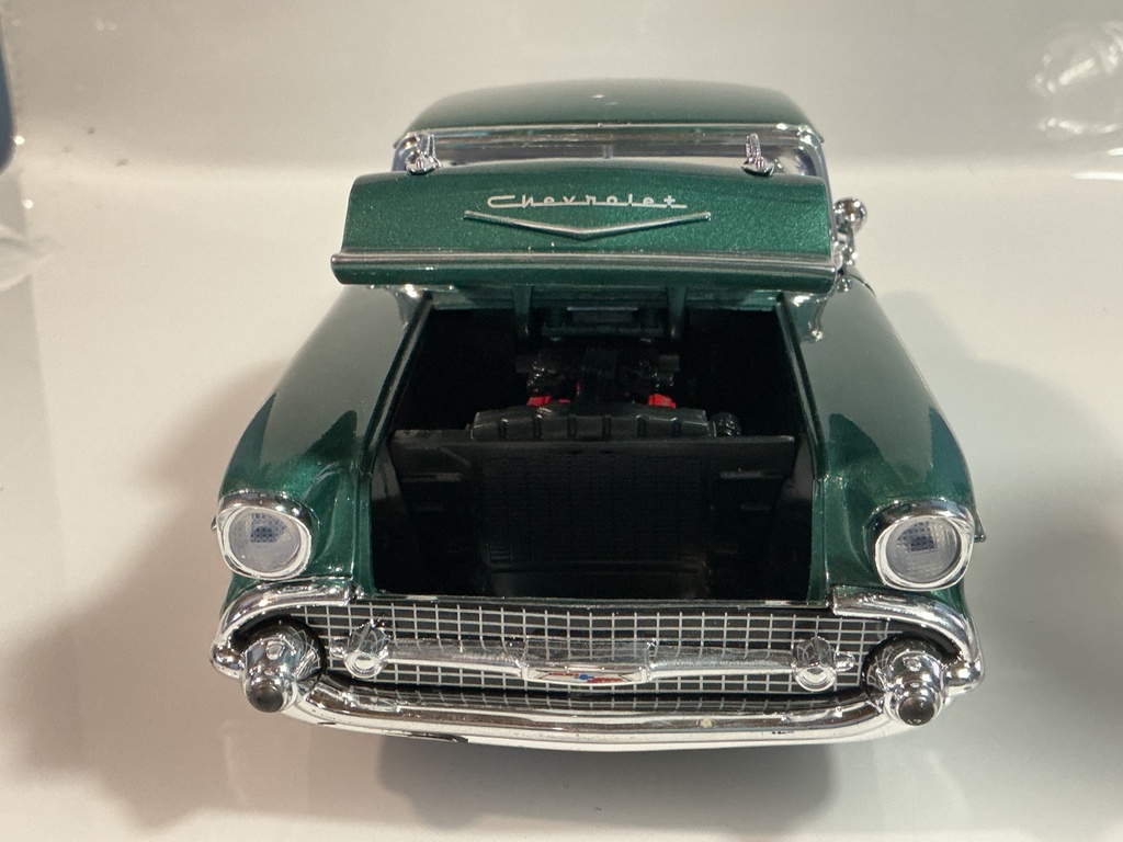1/18 MOTORMAX 1957 CHEVY BEL AIR GREEN ON BLACK - Photo 2