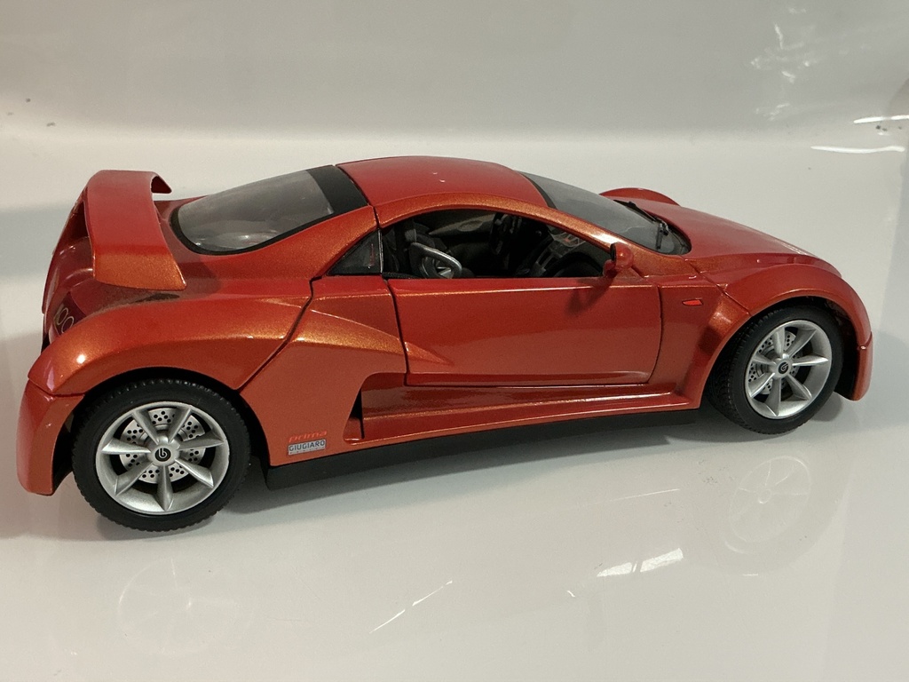 1/18 BURAGO 2002 PRIMA GIUGIARO RED ON BLACK - Photo 7