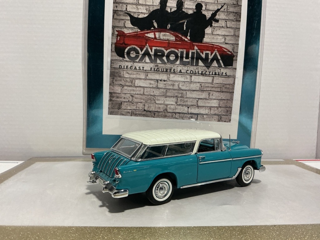 1/24: DANBURY MINT 1955 CHEVROLET NOMAD BLUE ON WHITE image