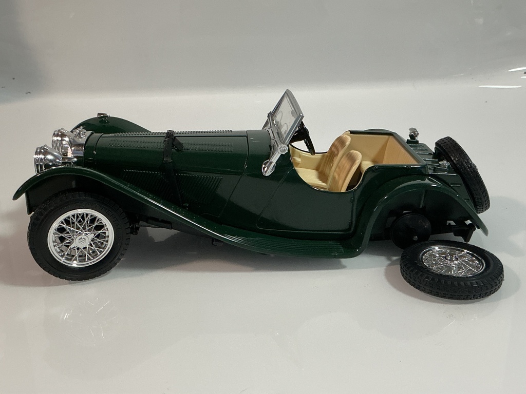 1/18 BURAGO JAGUAR SS 100 1937 GREEN ON CREAM  - Photo 2