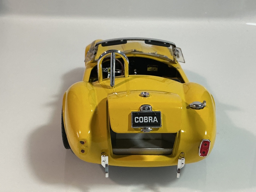 1/18 SHELBY COBRA 427 S/C YELLOW ON BLACK - Photo 5