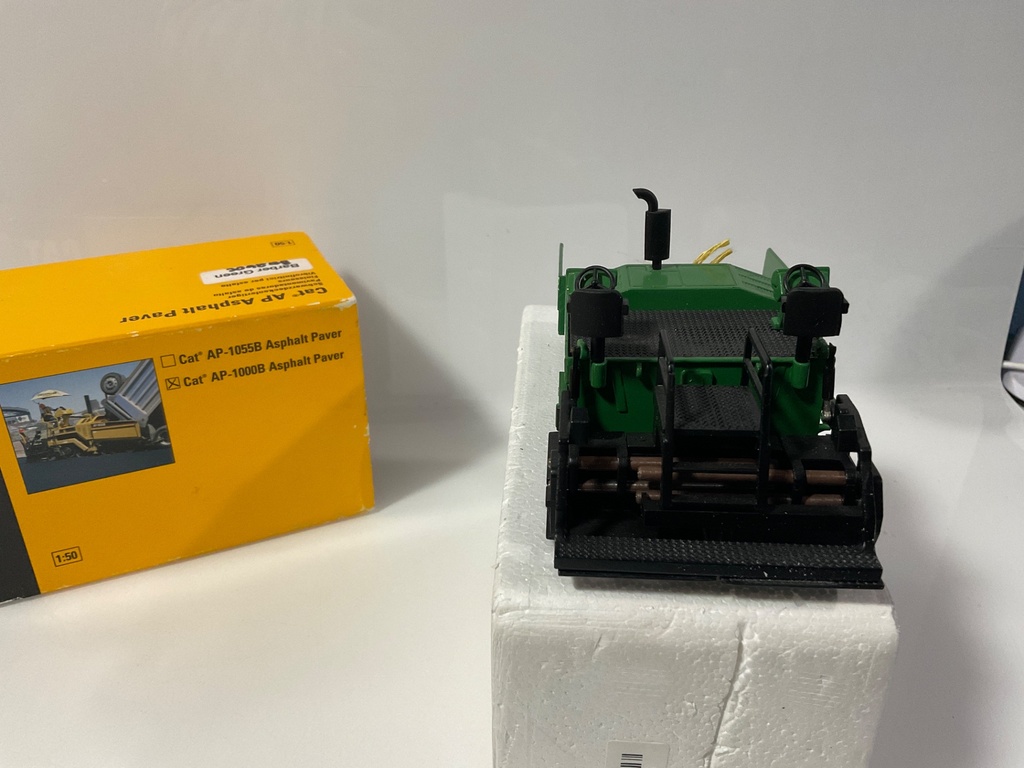 1/50 NZG CAT AP-1000B ASPHALT PAVER BARBER GREENE  - Photo 3