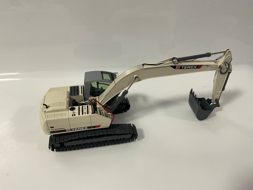 1/50 TEREX TC 225 LC EXCAVATOR  - Photo 4