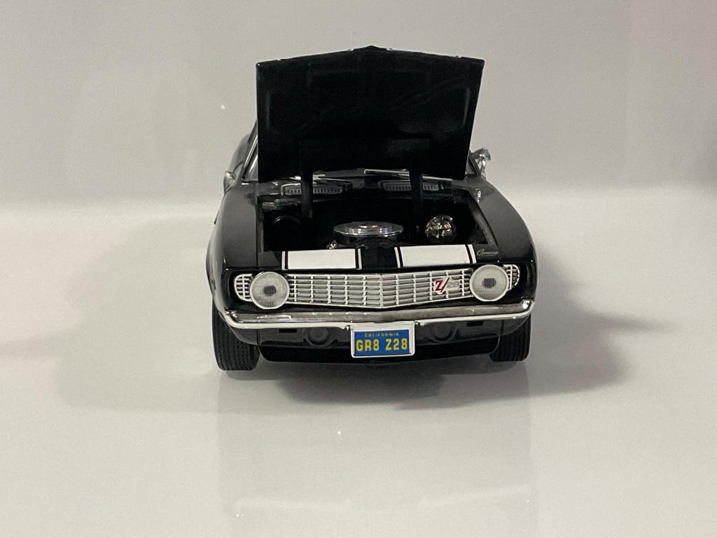 1/18 ERTL 1969 CHEVROLET CAMARO BLACK/WHITE ON BLACK - Photo 5