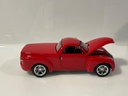 1/18 MAISTO2 2000 CHEVROLET SSR RED ON BLACK - Photo 4