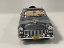 1/18 ERTL 1955 CHEVROLET BEL AIR SILVER ON RED/CREAM MISSING DOOR HANDLE - Photo 5