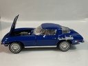 1/18 ERTL 1963 CHEVROLET CORVETTE BLUE ON WHITE - Photo 2