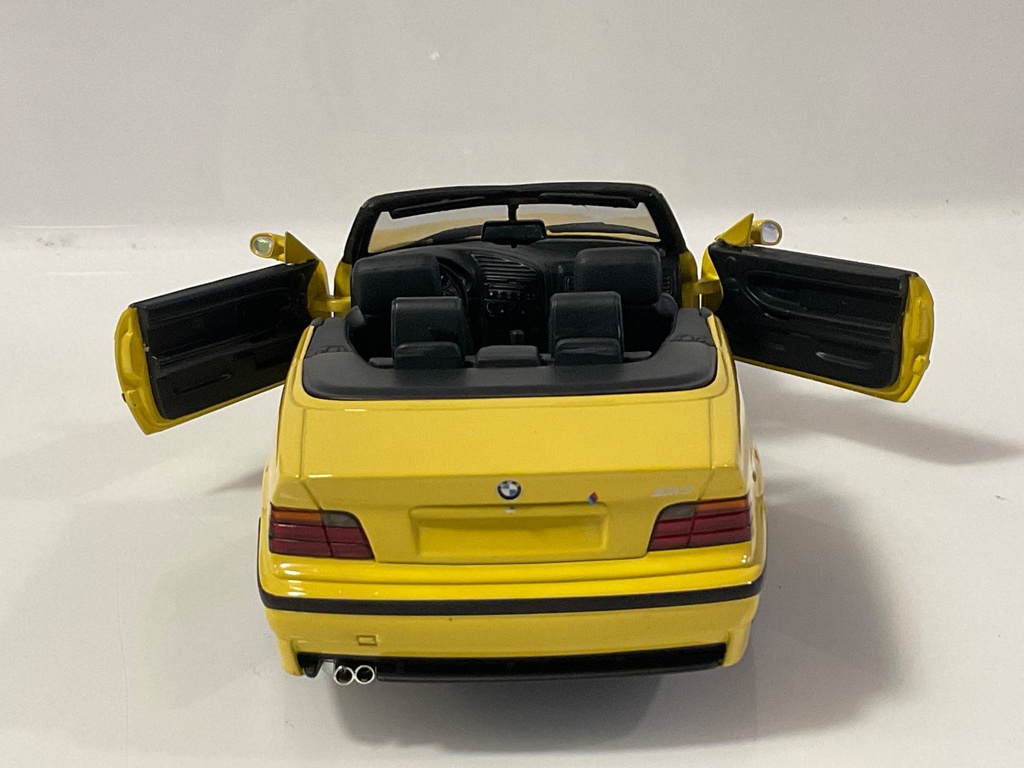 1/18 UT MODELS BMW M3 SERIES CABRIOLET  YELLOW ON BLACK - Photo 3