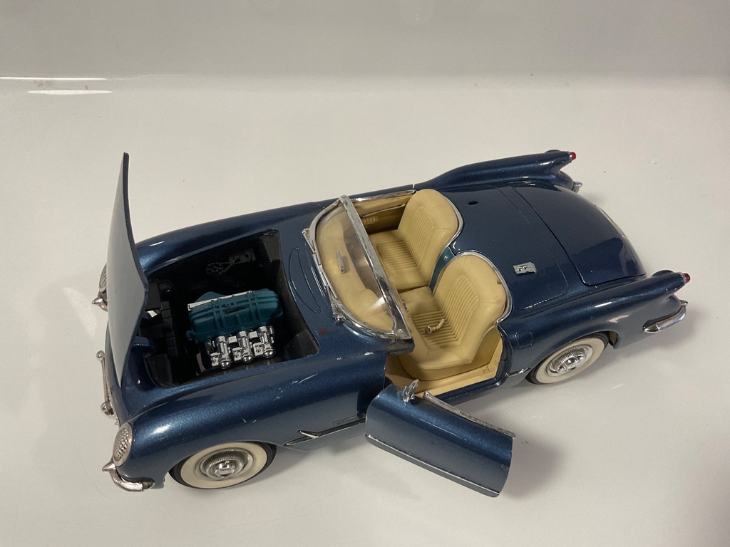 1/18 MIRA 1954 CORVETTE CHEVROLET BLUE ON TAN JUNK CAR - Photo 5