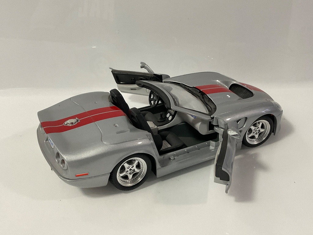 1/18 BURAGO SHELBY SERIES 1 1999 GRAY/RED ON BLACK/GRAY - Photo 4