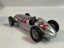 1/18 CMC 1939 W165 MERCEDES BENZ SILVER ON BLUE - Photo 6