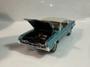 1/18 HIGHWAY 61 1967 OLDSMOBILE 442 BLUE ON CREAM - Photo 2