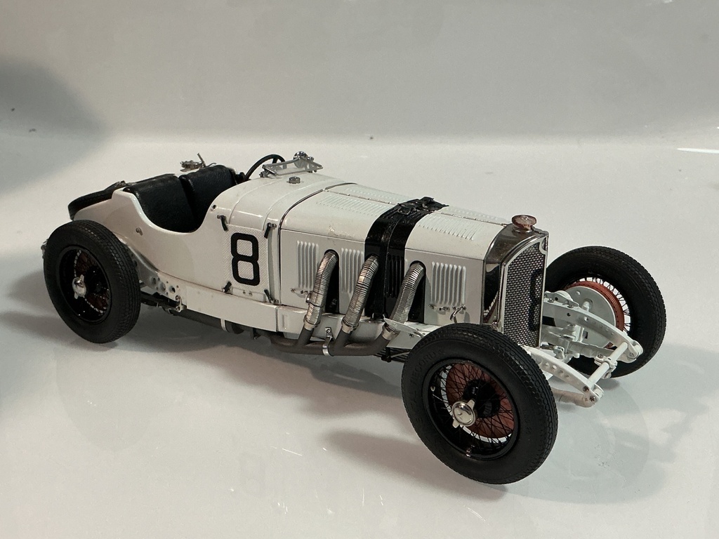 1/18 CMC 1931 MERCEDES BENZ SSKL #8 WHITE ON BLACK - Photo 3