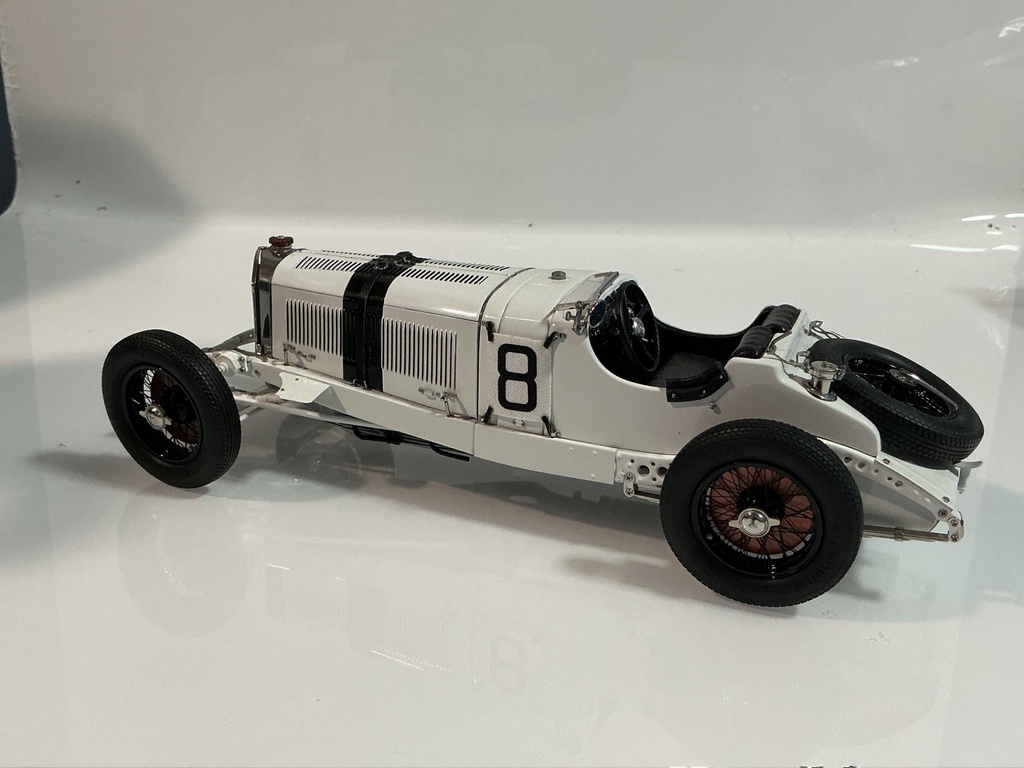 1/18 CMC 1931 MERCEDES BENZ SSKL #8 WHITE ON BLACK - Photo 6