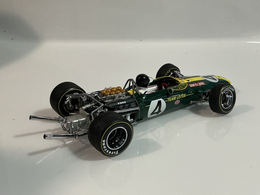 1/18 QUARTZO LOTUS 49 JIM CLARK #4 GREEN  [RIGHT FRONT TIRE AXEL BROKEN] - Photo 4